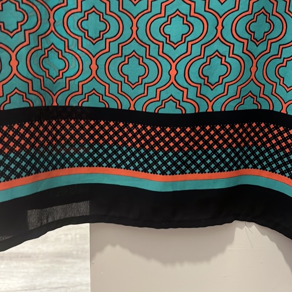 Cold shoulder blouse - Picture 3 of 3